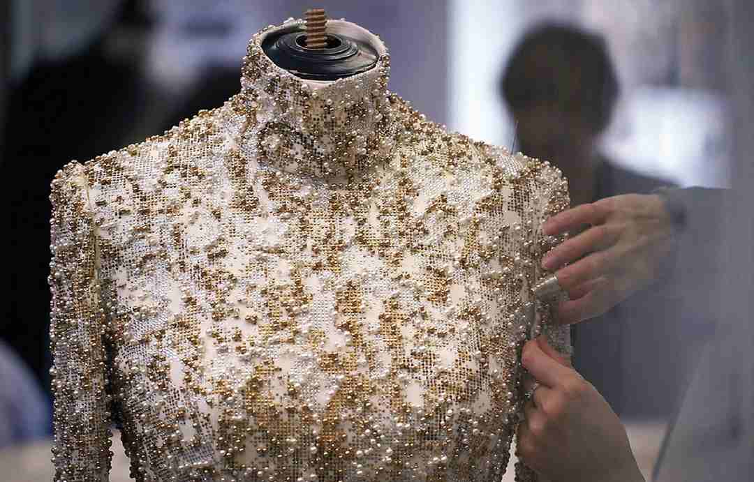 Trải nghiệm những bộ trang phục Haute Couture