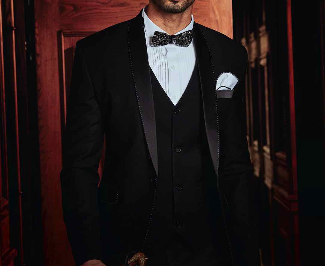 Khi diện âu phục Tuxedo 