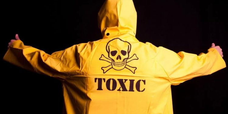 Toxic trong game là gì? Biểu hiện của những người chơi toxic
