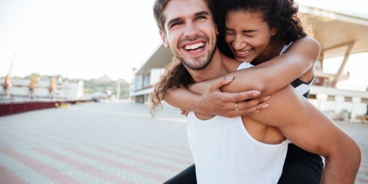 Cách tránh red flag trong tình yêu hiệu quả bạn nên biết