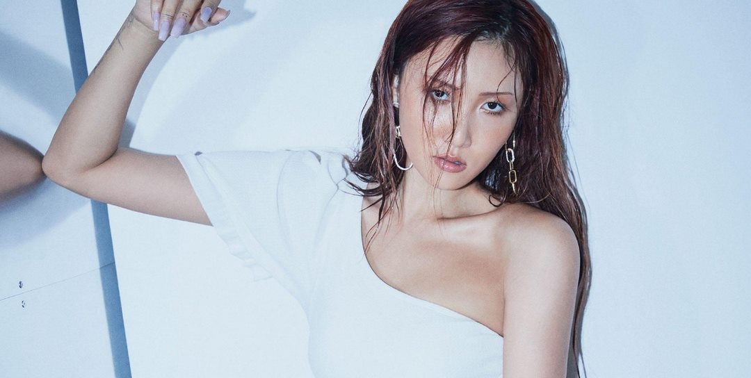 Nữ ca sĩ Hwasa của Mamamoo